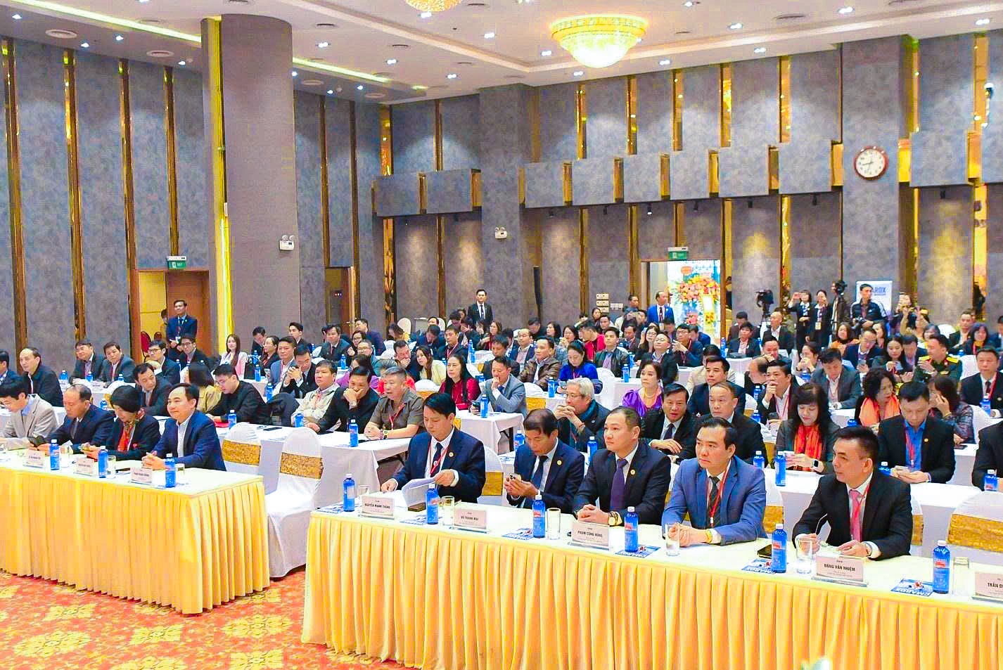khoang-vi-luong-the-thao-cmarox-va-buoc-tien-y-hoc-the-thao-viet-nam